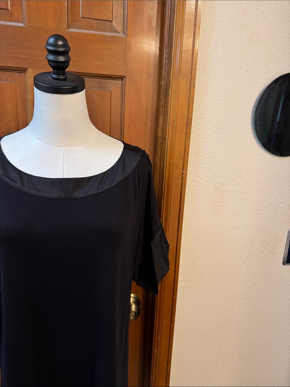 A|X Armani Exchange Women’s Black Short Sleeve Dress-Classic Scoop Neck Size M